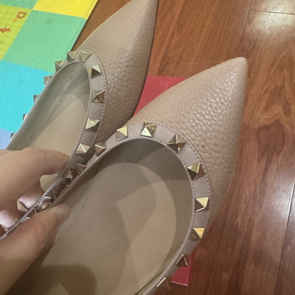 Valentino Beige Leather Rockstud Pointed Flats - Picture 8 of 10
